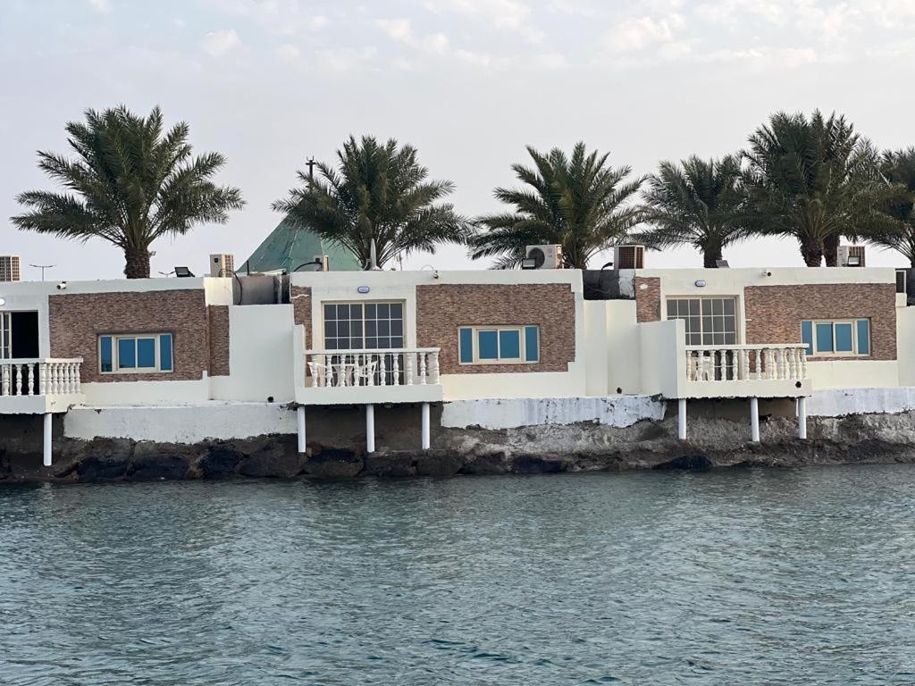 Al Ahmadi Plaza Resort 얀부 외부 사진