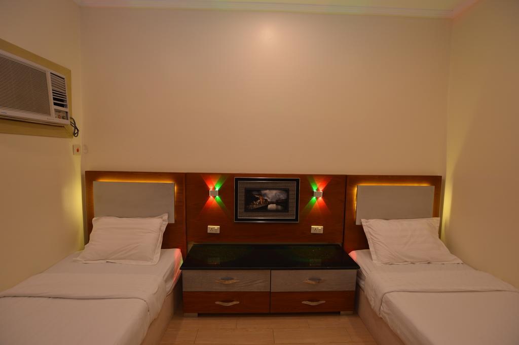 Al Ahmadi Plaza Resort 얀부 외부 사진