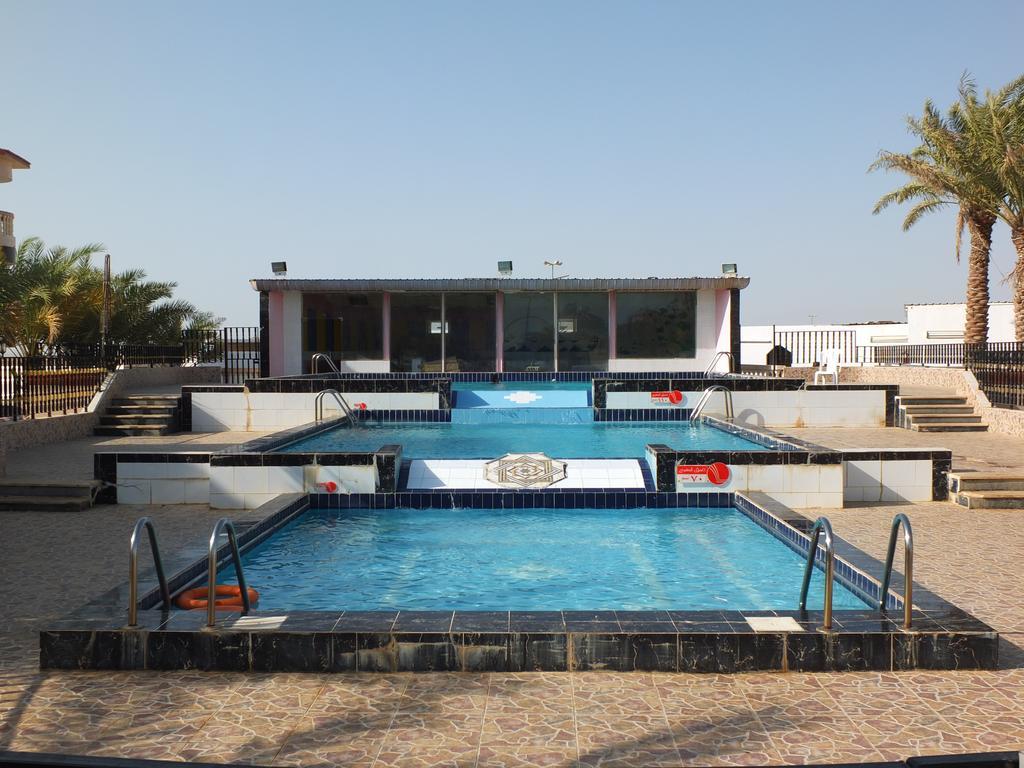 Al Ahmadi Plaza Resort 얀부 외부 사진