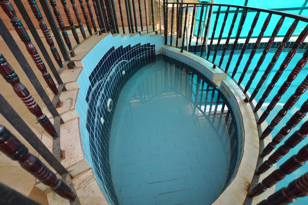 Al Ahmadi Plaza Resort 얀부 외부 사진