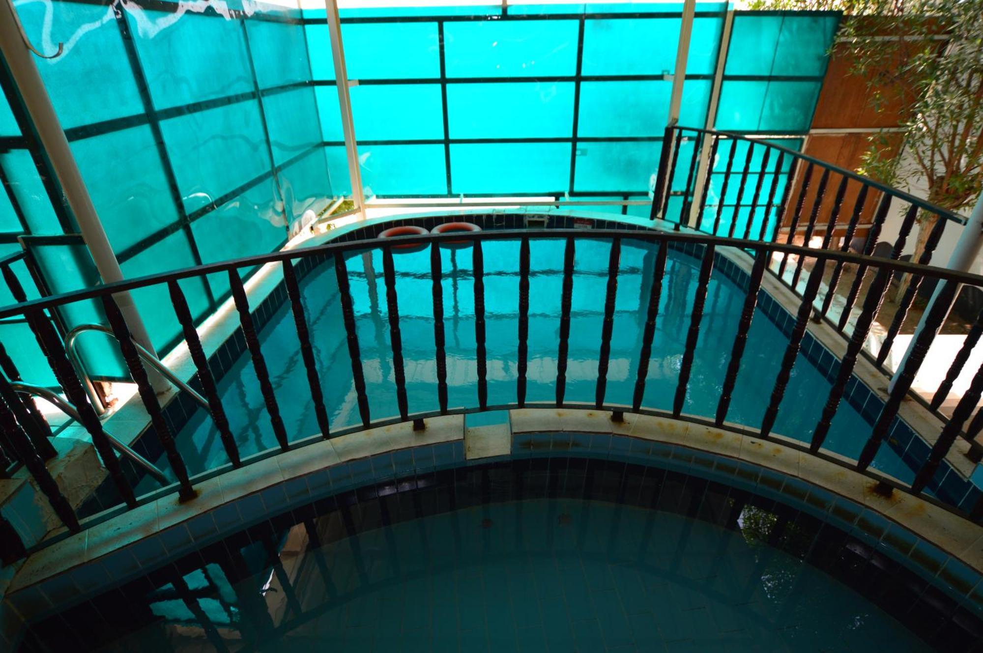 Al Ahmadi Plaza Resort 얀부 외부 사진