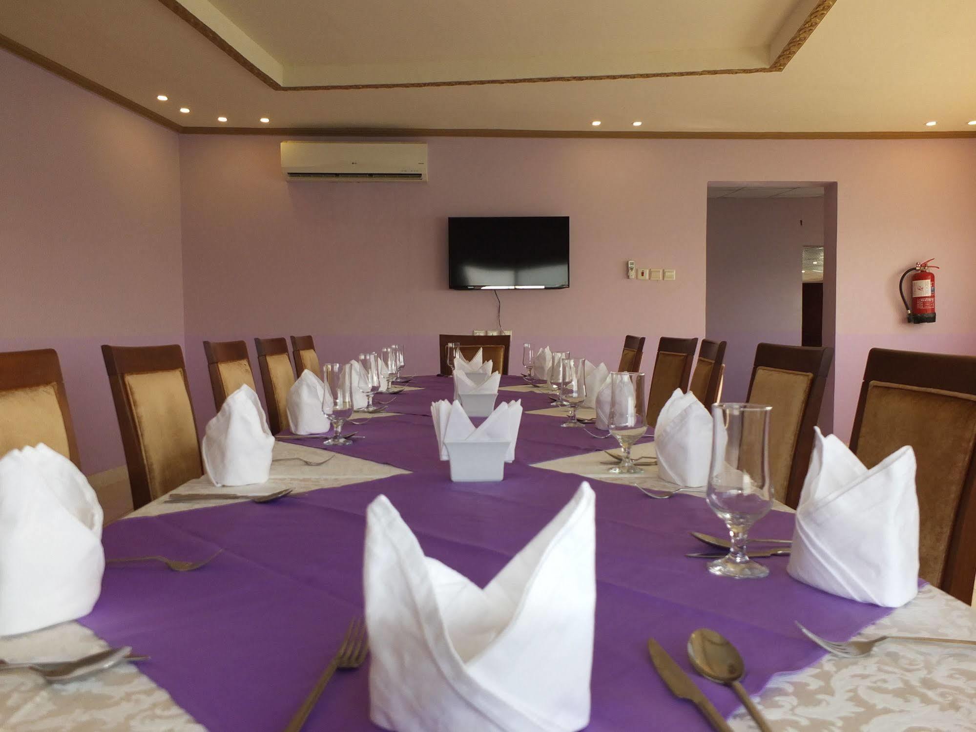 Al Ahmadi Plaza Resort 얀부 외부 사진