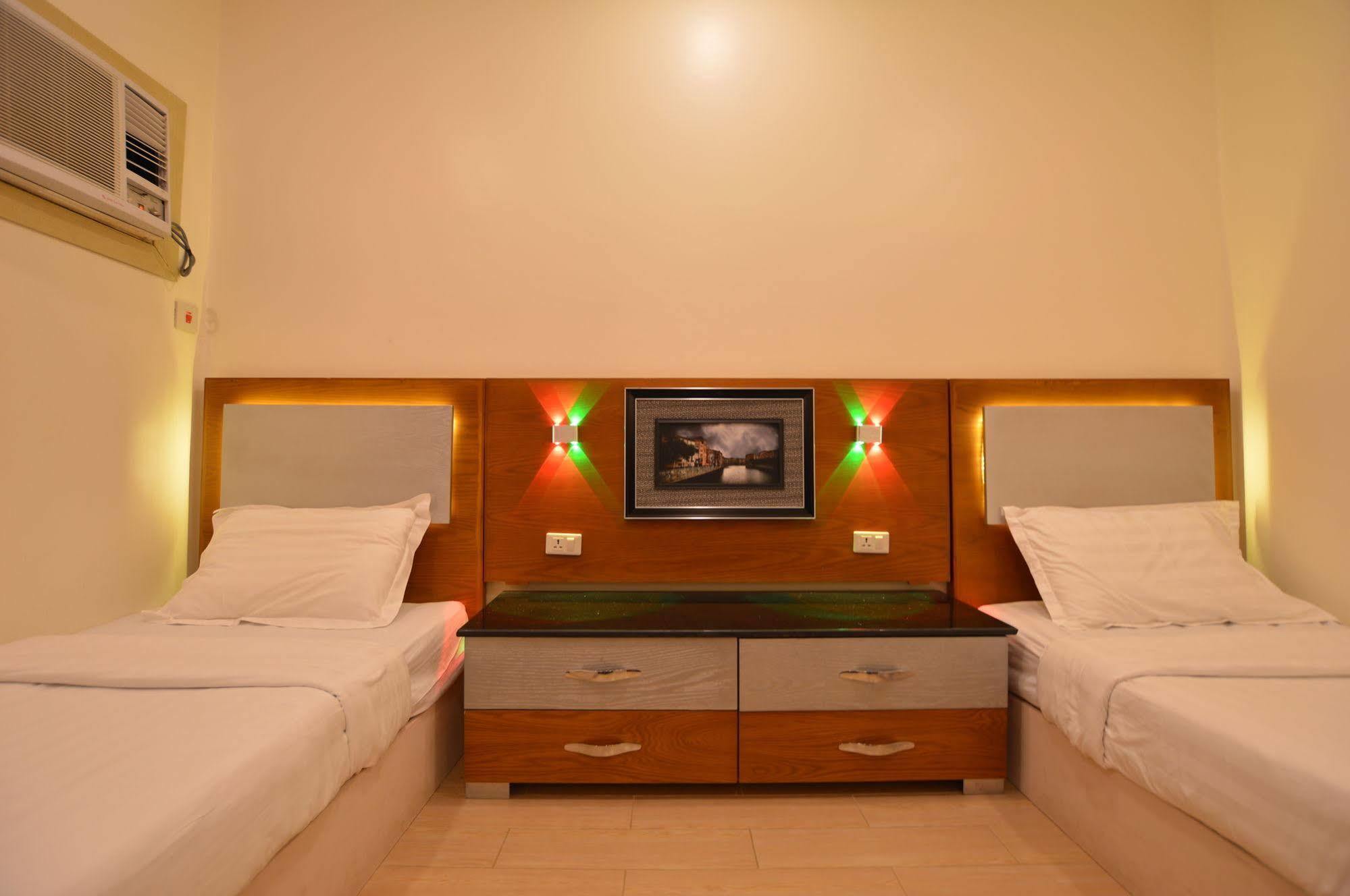 Al Ahmadi Plaza Resort 얀부 외부 사진