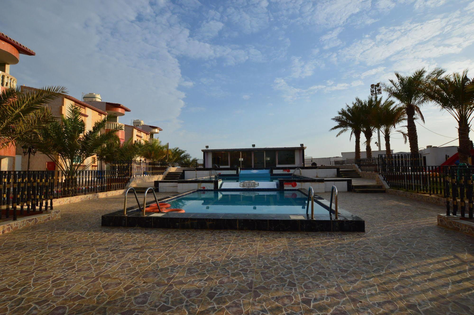 Al Ahmadi Plaza Resort 얀부 외부 사진